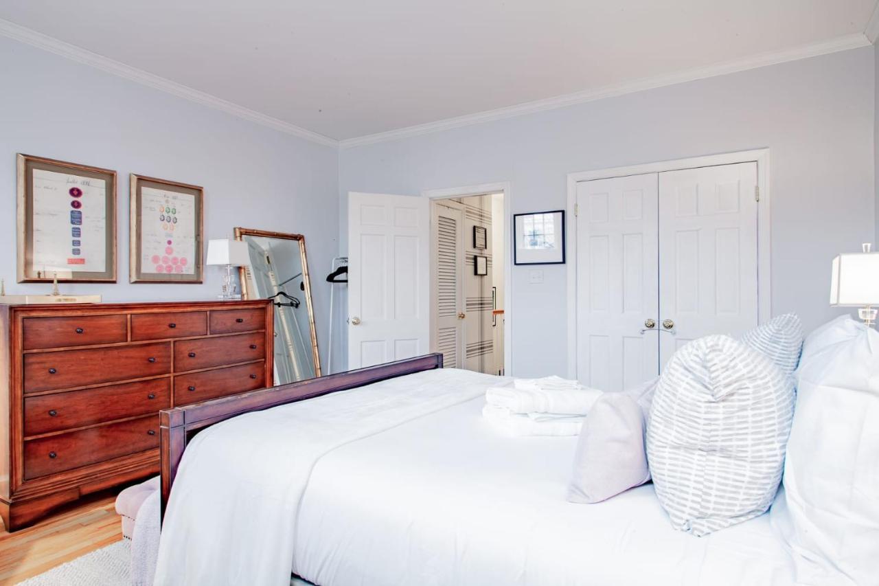 Heart Of Capitol Hill Row House Luxury & Location Washington