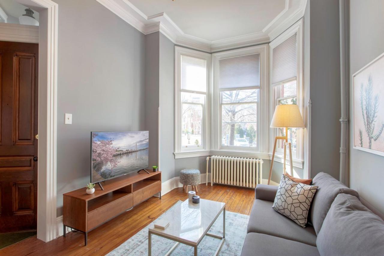 Sleek Logan Circle 1br W Wd Nr 14th St Wdc-24 Apartment