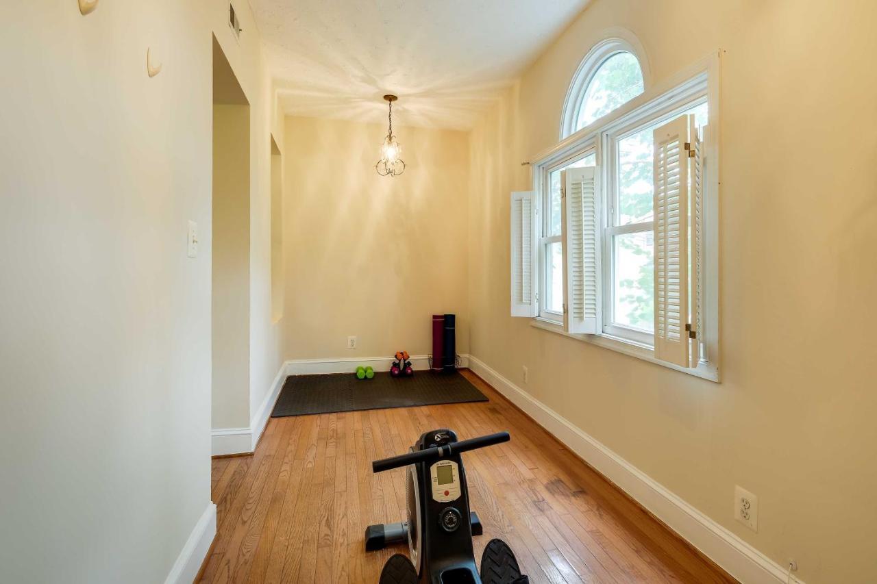 Dc Row House Less Than Half-mi Walk To Howard University! Holiday home *