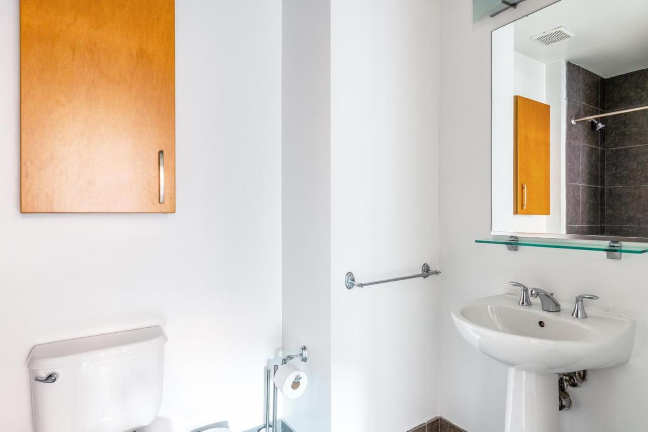 Logan Circle 2br W Wd Roof Bbq Nr Metro Wdc-229 *