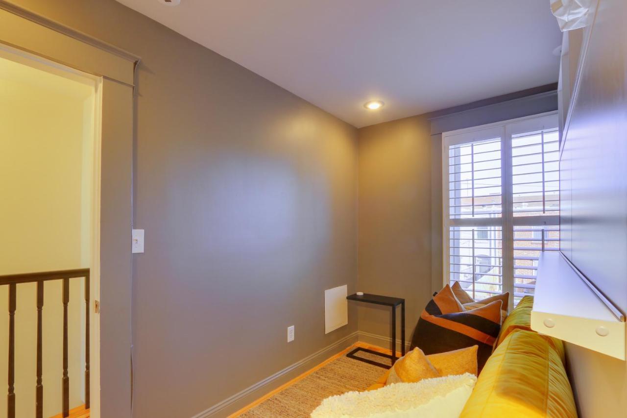 Holiday home Stunning Dc Townhome With Private Outdoor Space! Washington