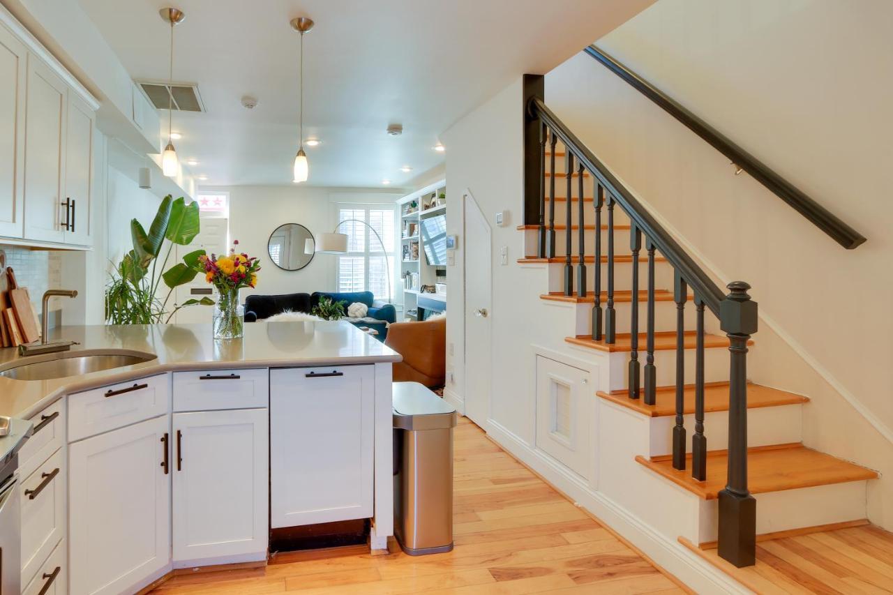 Holiday home Stunning Dc Townhome With Private Outdoor Space! Washington