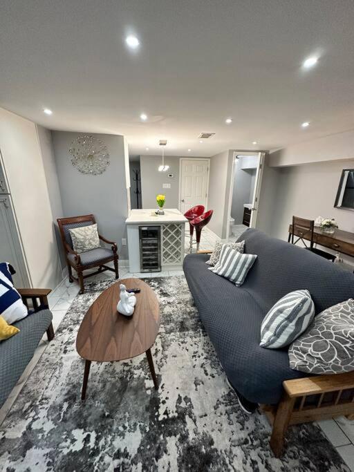 Apartment Downtown Delight In Heart Of Dc's Bustling Streets