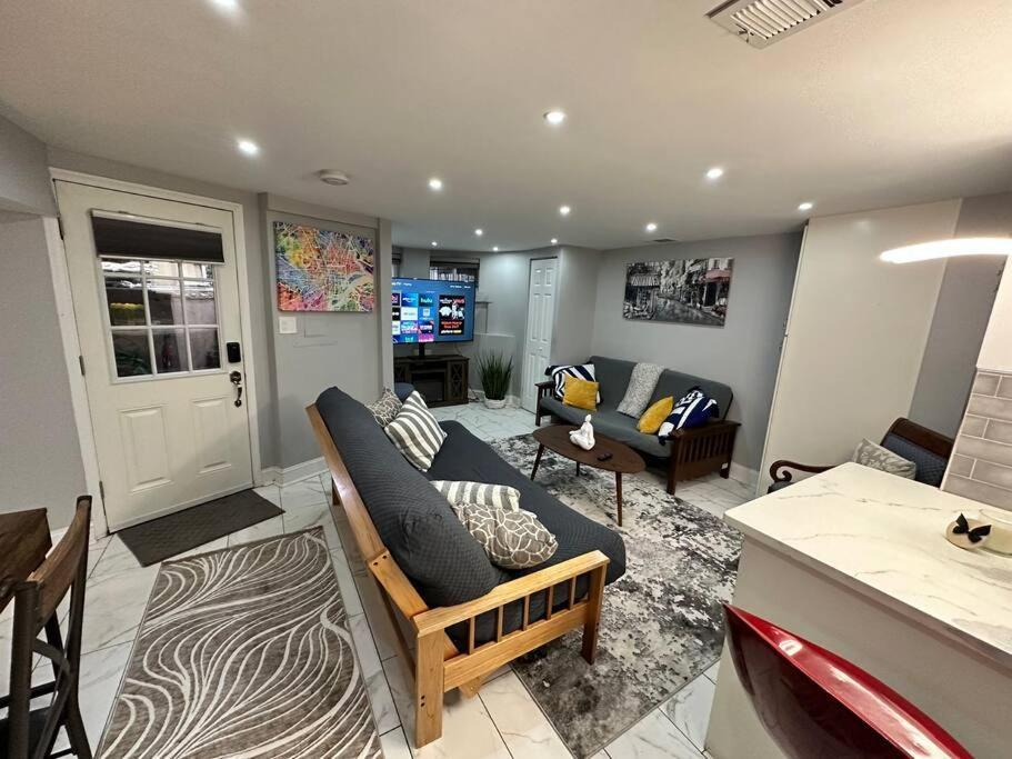 Downtown Delight In Heart Of Dc's Bustling Streets Apartment