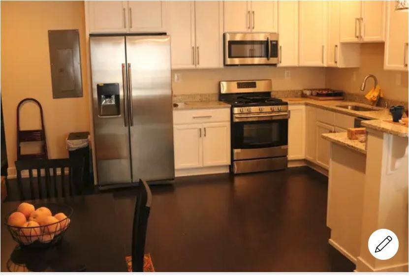Apartment Entire 3 Bedroom Private Luxury *