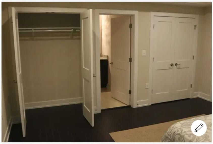 Entire 3 Bedroom Private Luxury Washington