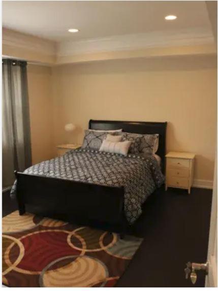 Entire 3 Bedroom Private Luxury Washington