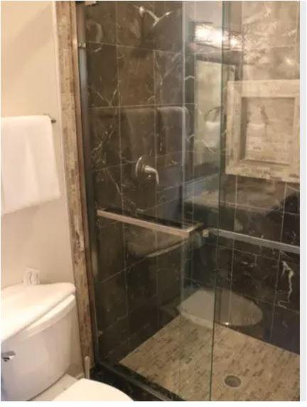 Apartment Entire 3 Bedroom Private Luxury *