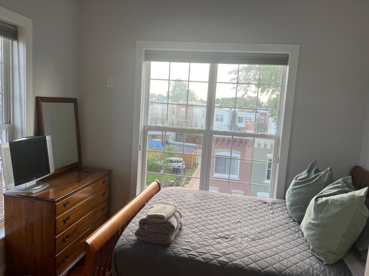 Apartment Sun-filled Capitol Hill W/ Parking & Roofdeck Washington
