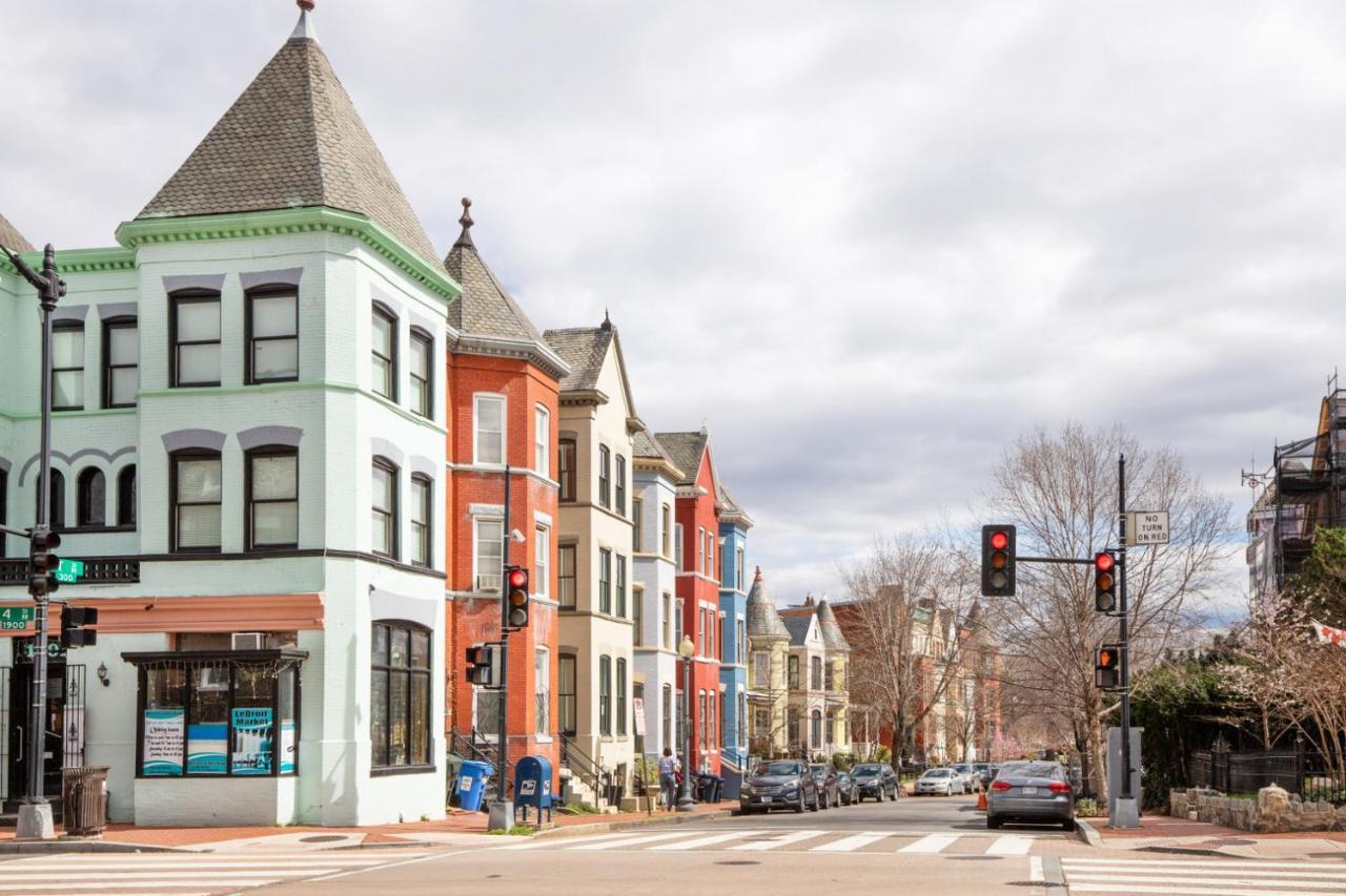 Shaw W Gym Wd Nr Metro U St Bars Wdc-351