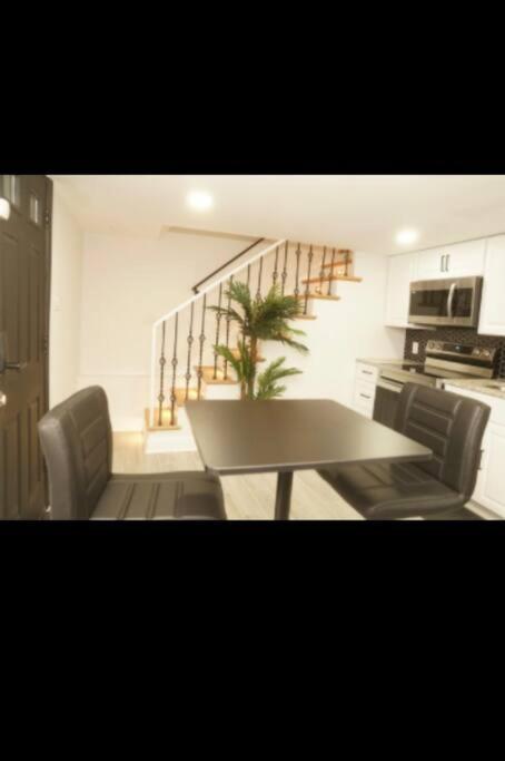 1 Bed 1 Bath Apartment *