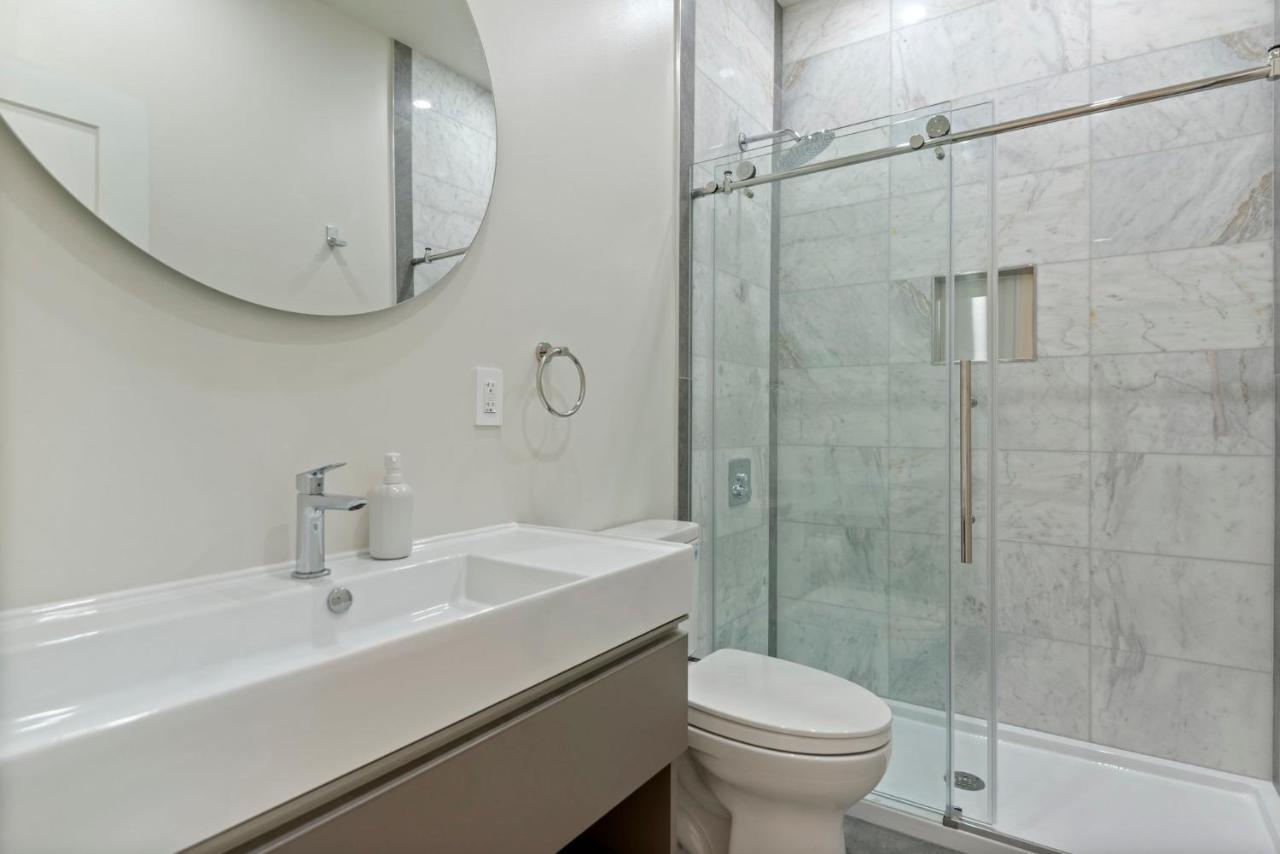 2bd 2ba In Townhouse * Washington
