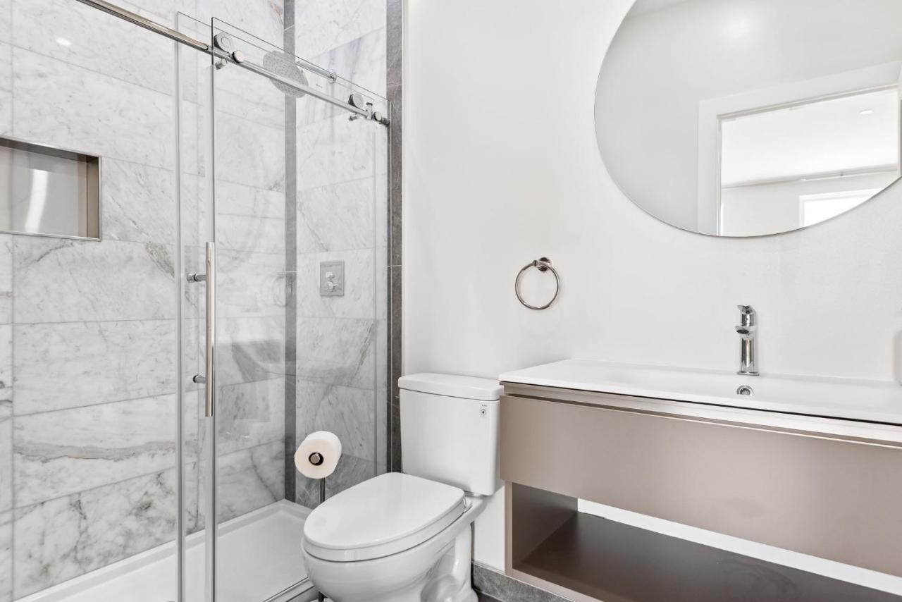 2bd 2ba In Townhouse Apartment *