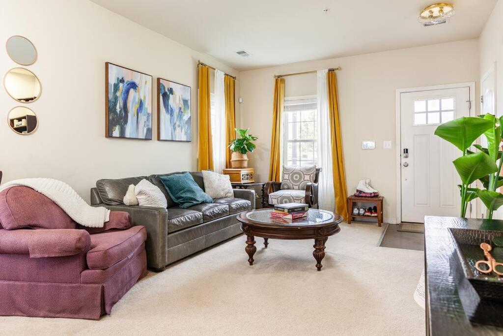 Cozy Dc Loft Holiday home *