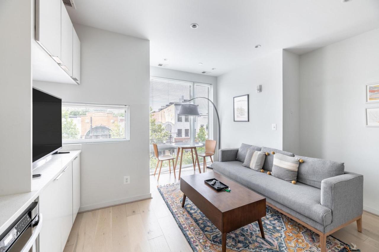 H Street 1br W Wd Nr Light Rail Station Wdc-756 *