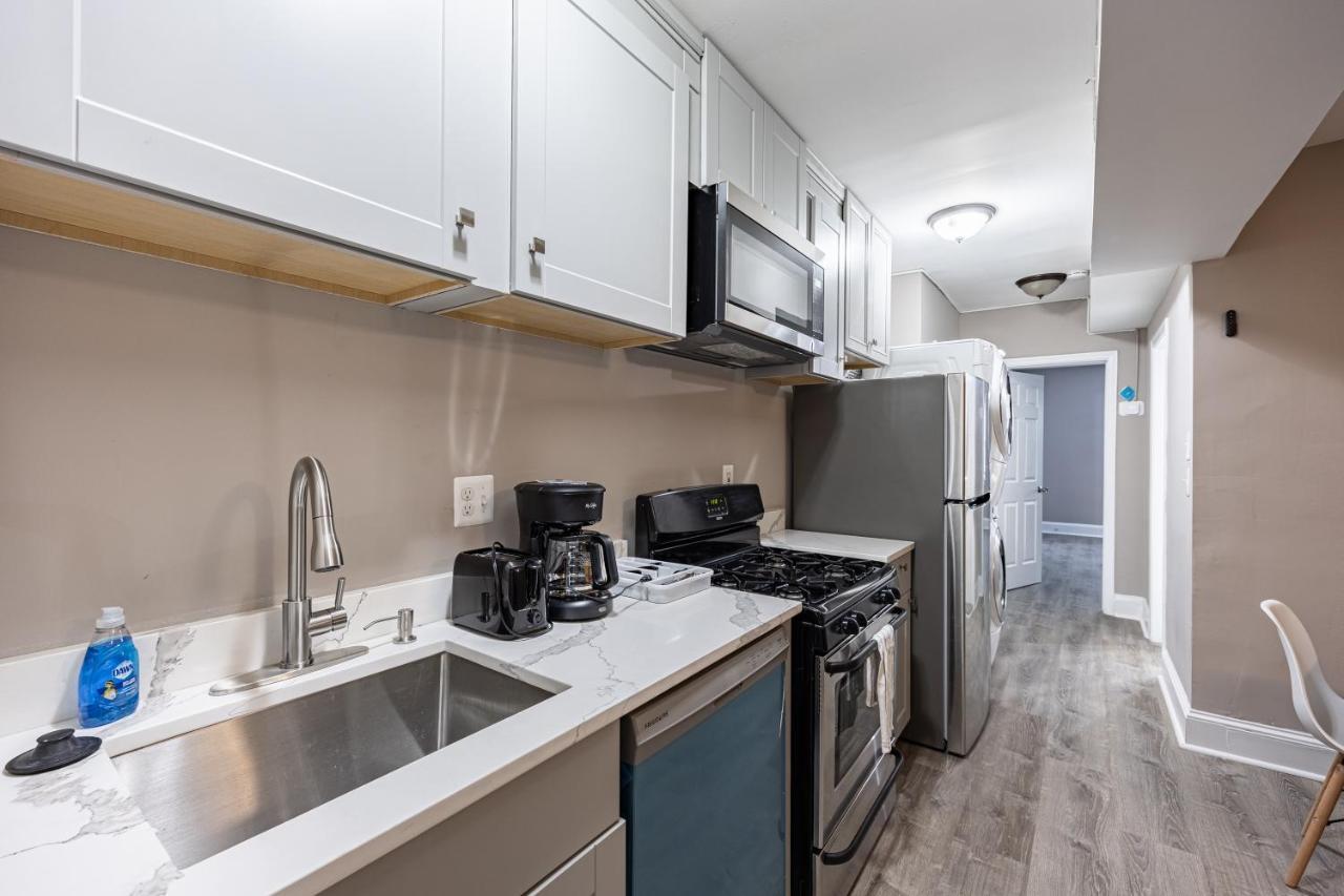 Apartment Modern Updated Near Downtown *