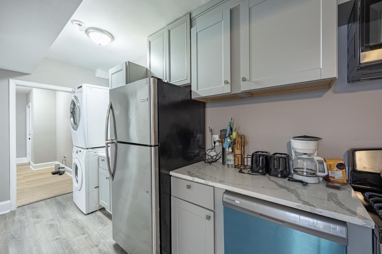 Modern Updated Near Downtown