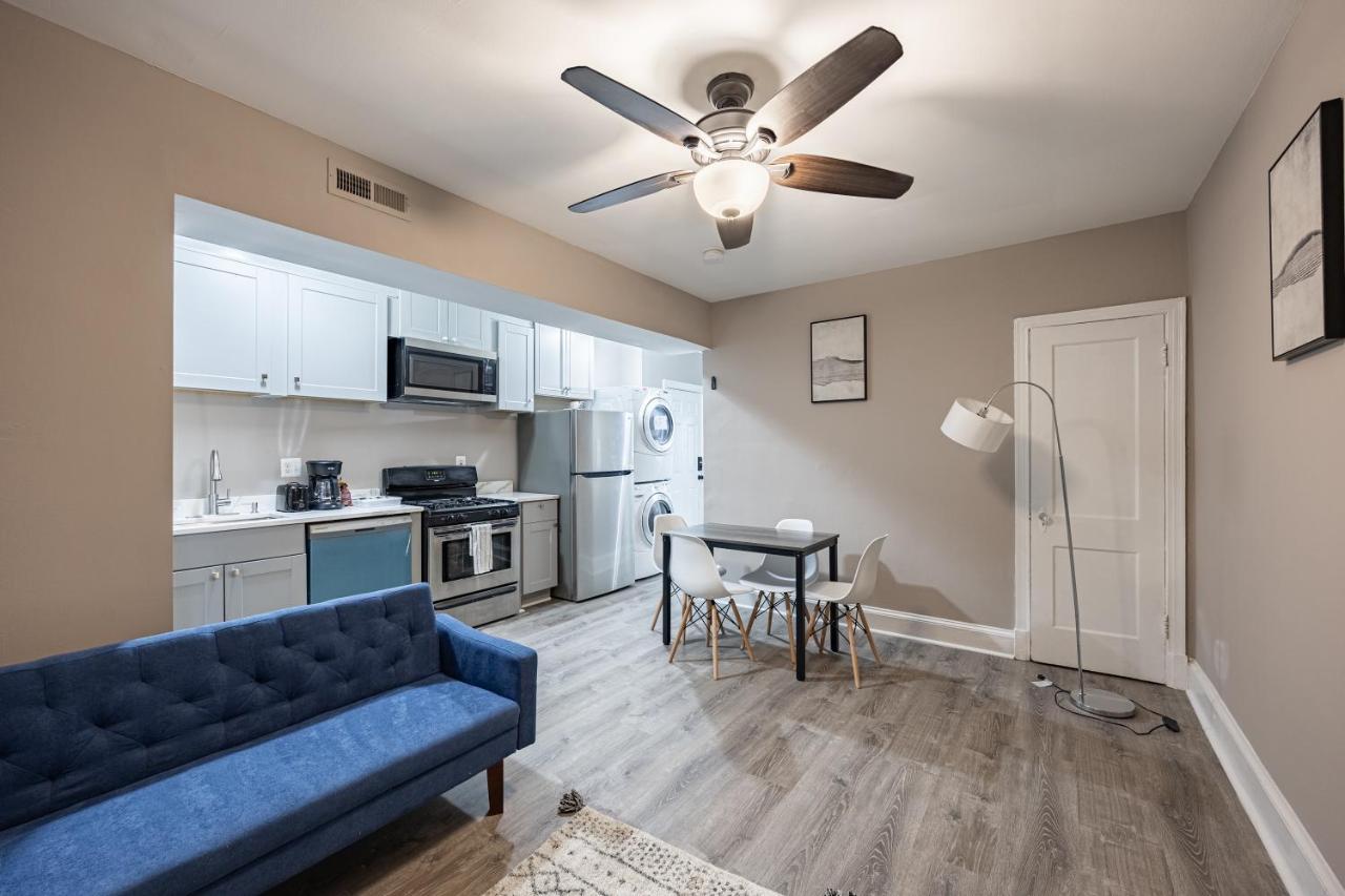 Modern Updated Near Downtown Apartment Washington