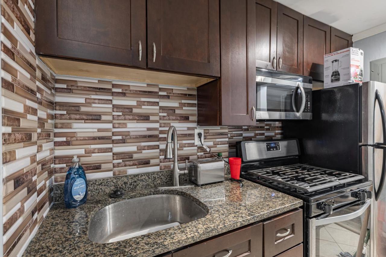 Modern New Building 2 Bedroom Near Sites Apartment Washington