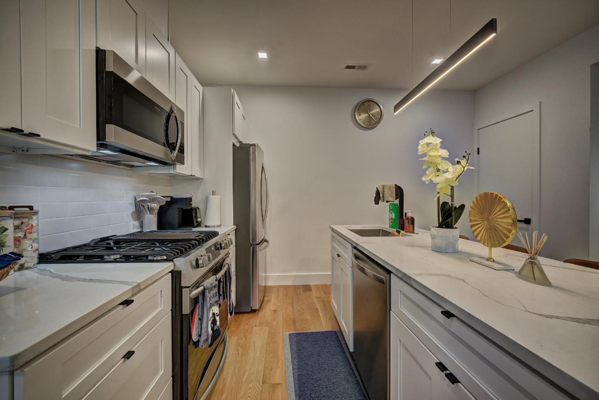 Modern, Gorgeous & Luxury Gem