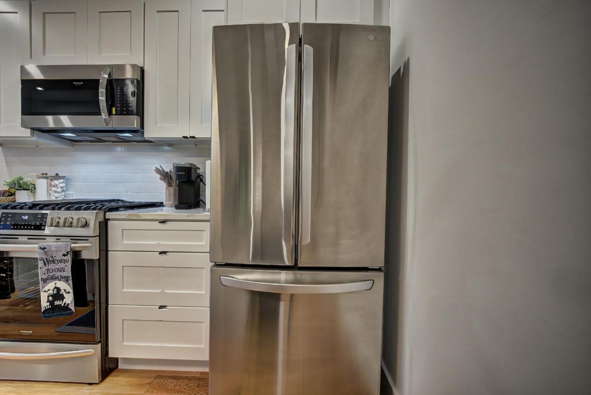 Modern, Gorgeous & Luxury Gem * Washington