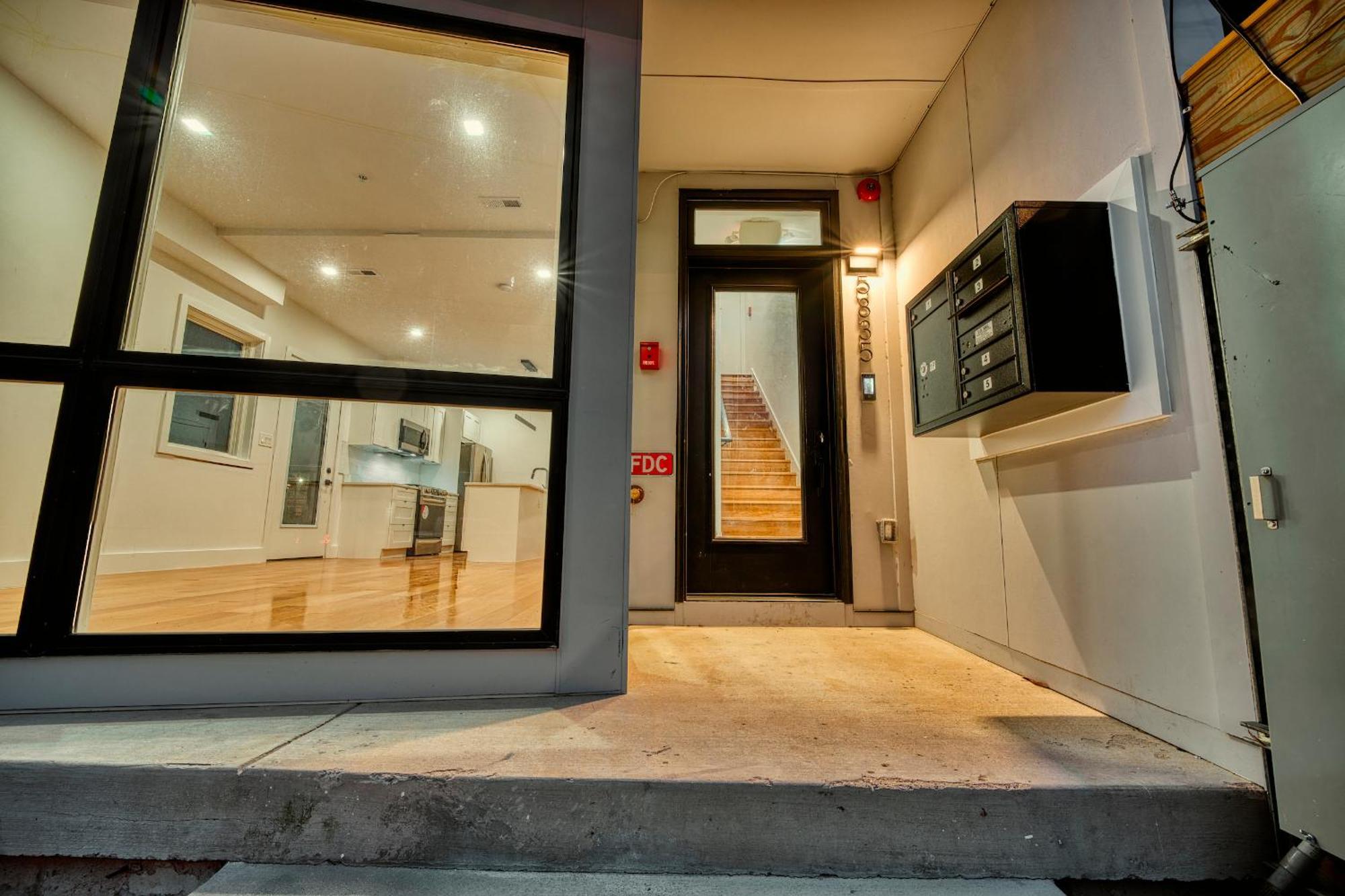 Modern, Gorgeous & Luxury Gem Holiday home *