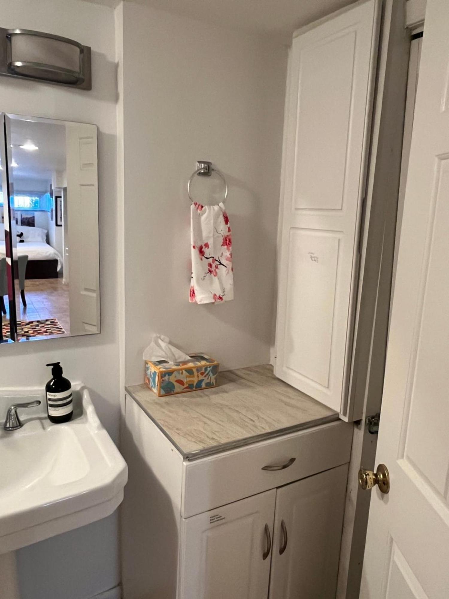 Logan Circle Living Guest house *