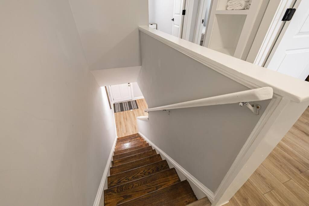 Modern Lux 3br Updated Townhome W/ Parking Holiday home *