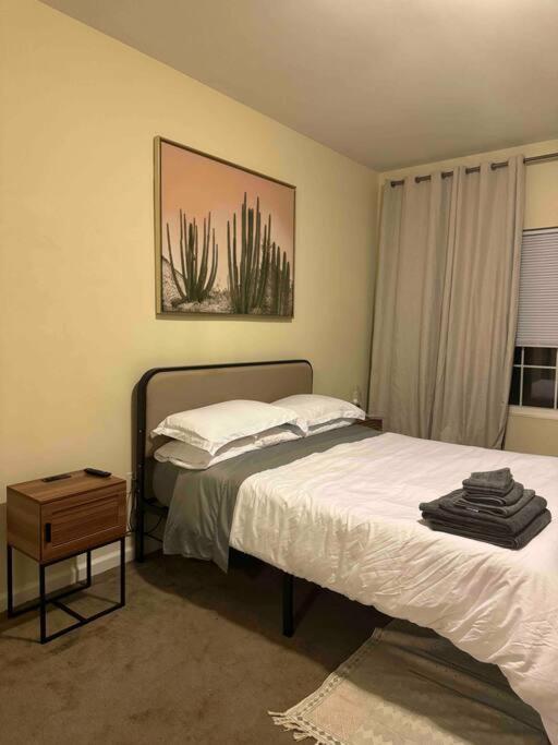 Charming Bedroom & Parking Apartment Washington