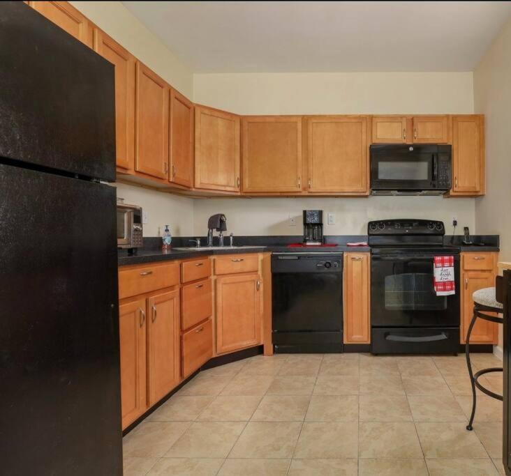 Charming Bedroom & Parking Apartment *