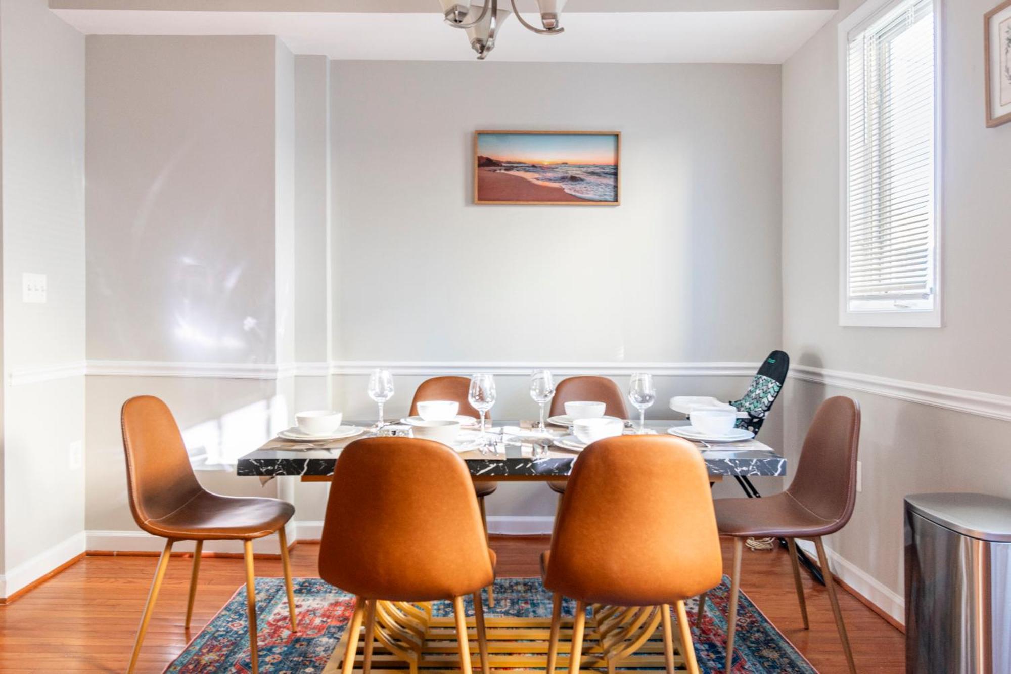 Holiday home Spacious, Relaxing & Gorgeous 4bd/4ba House In Dc! Washington