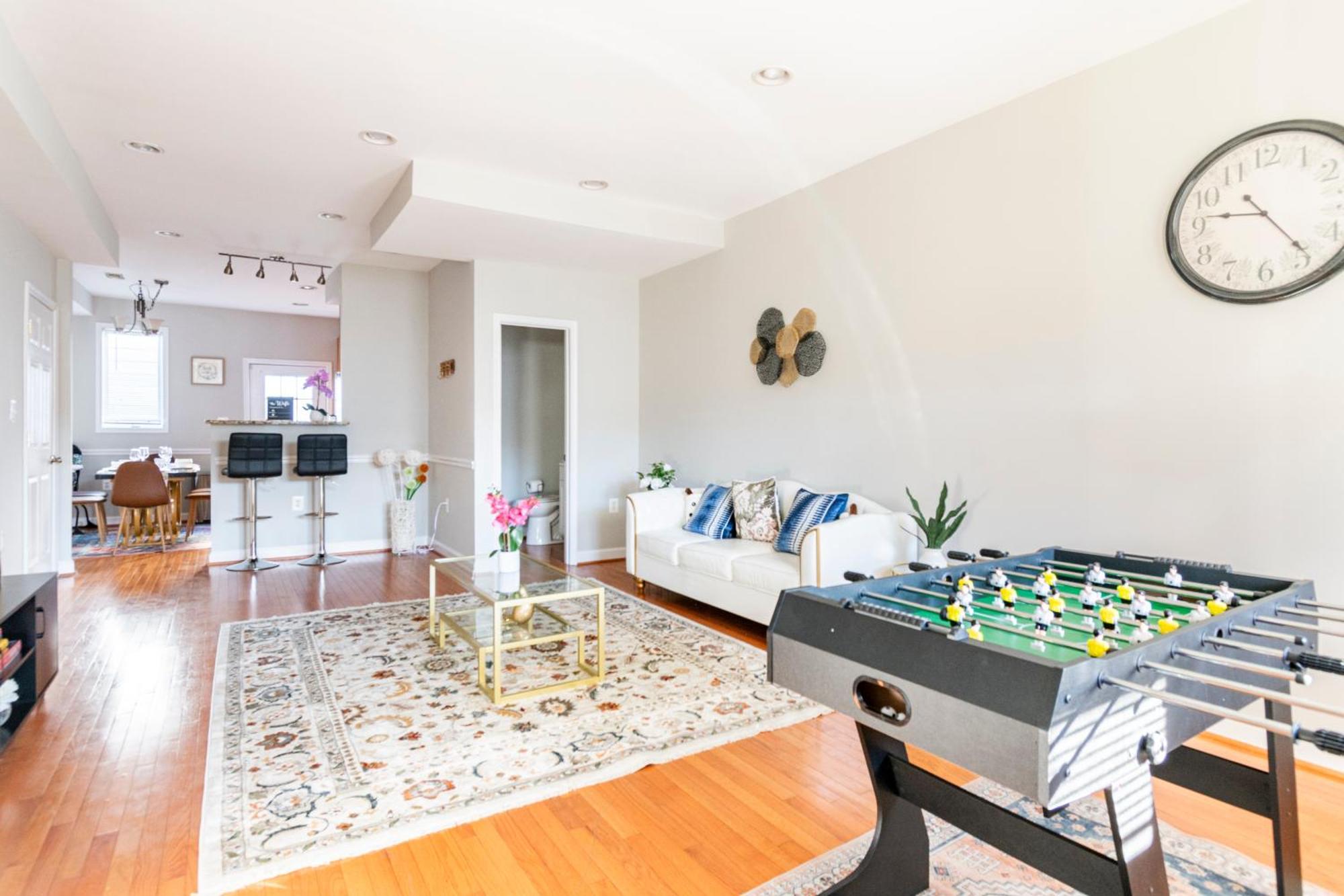 Spacious, Relaxing & Gorgeous 4bd/4ba House In Dc! Holiday home
