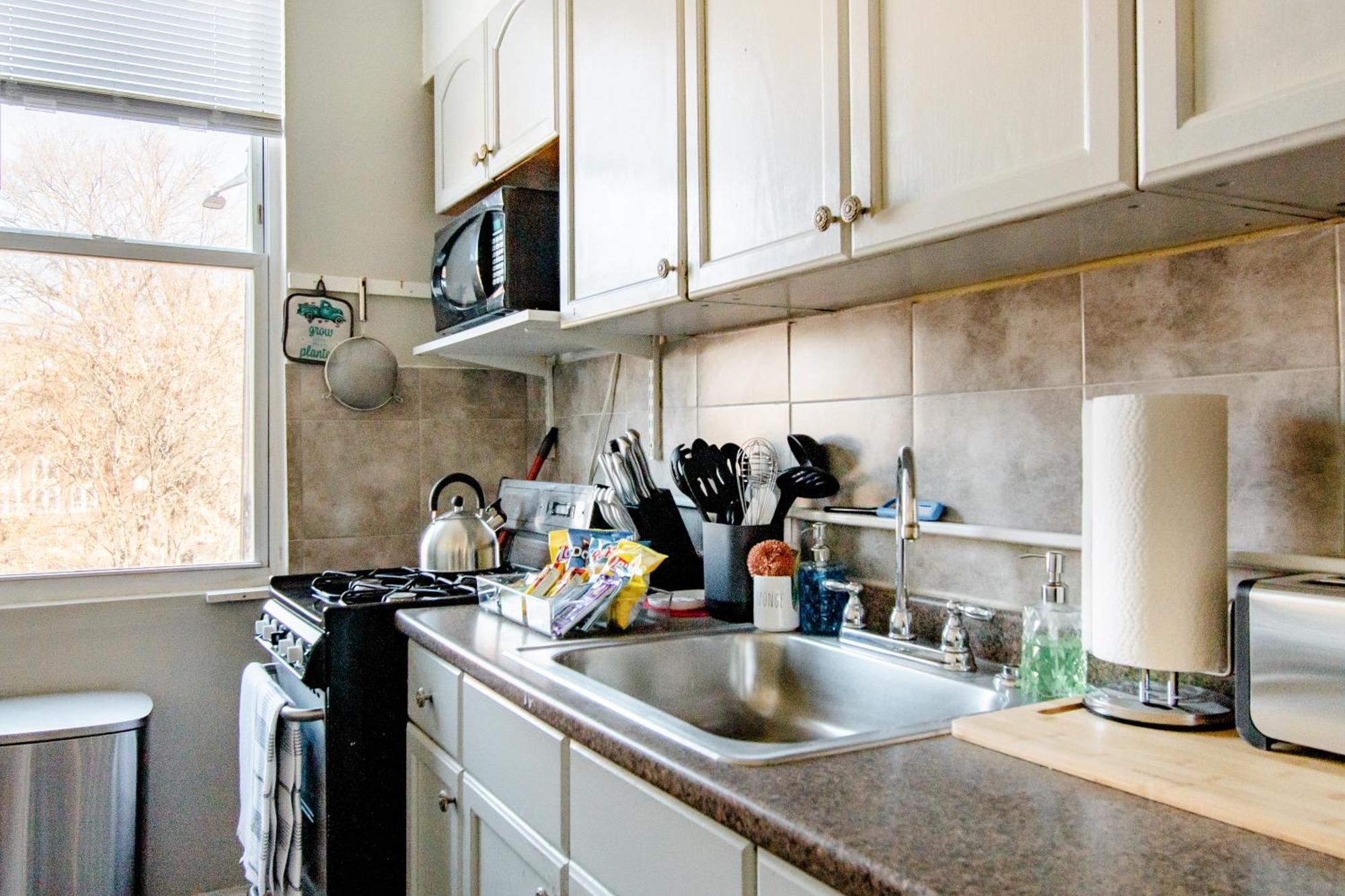 2 Bedrooms At The Heart Of The City! Full Comfort! Apartment