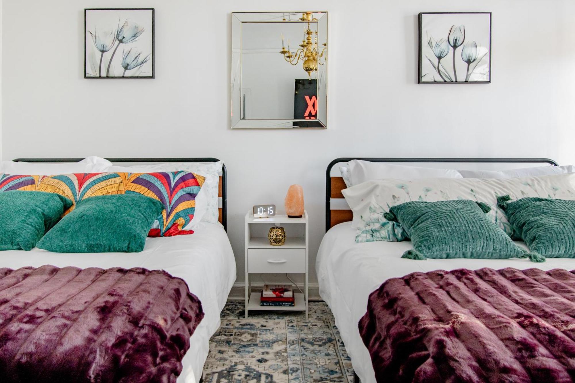 2 Bedrooms At The Heart Of The City! Full Comfort! Washington
