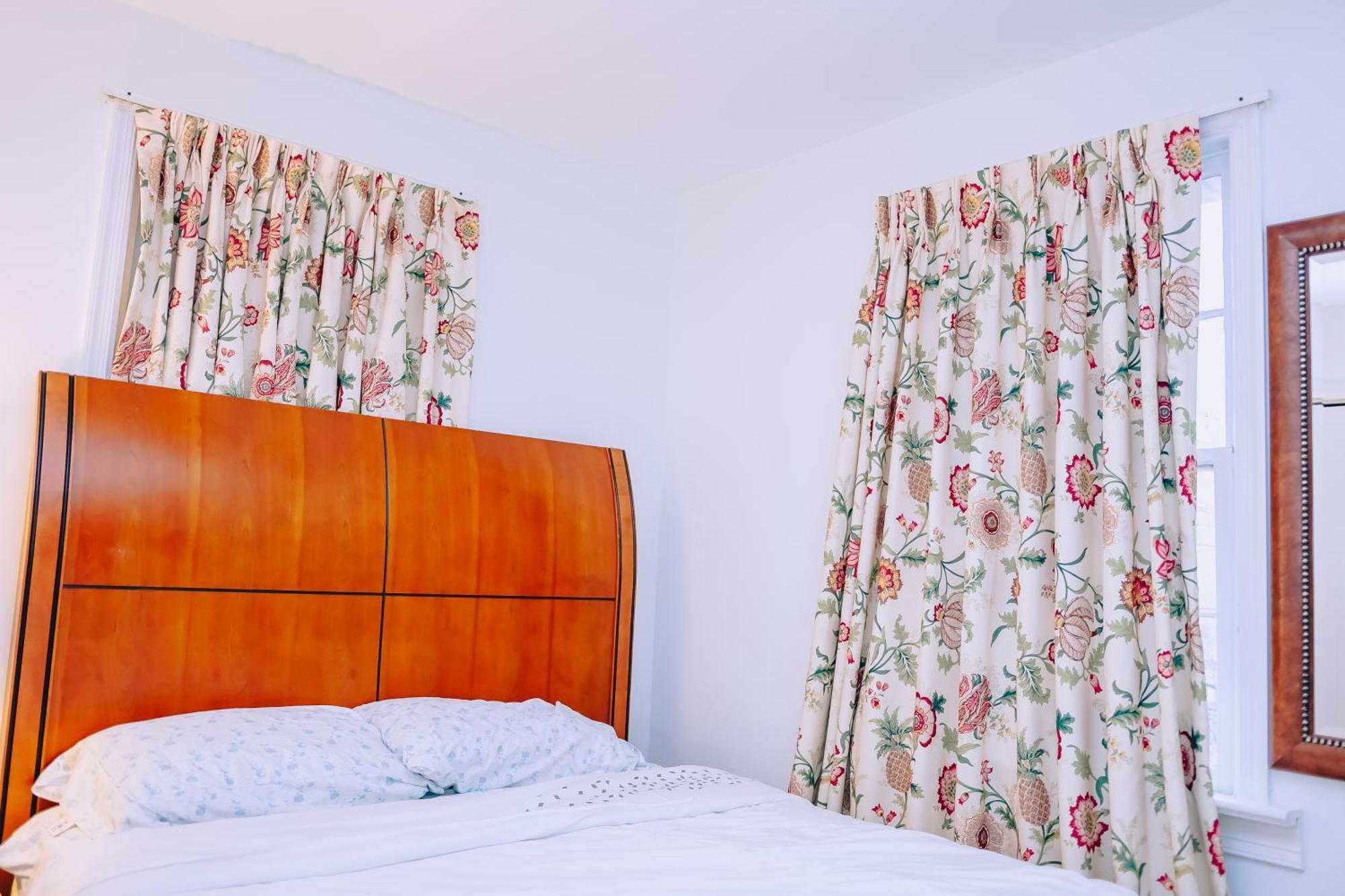 Sheppard Guest house Washington