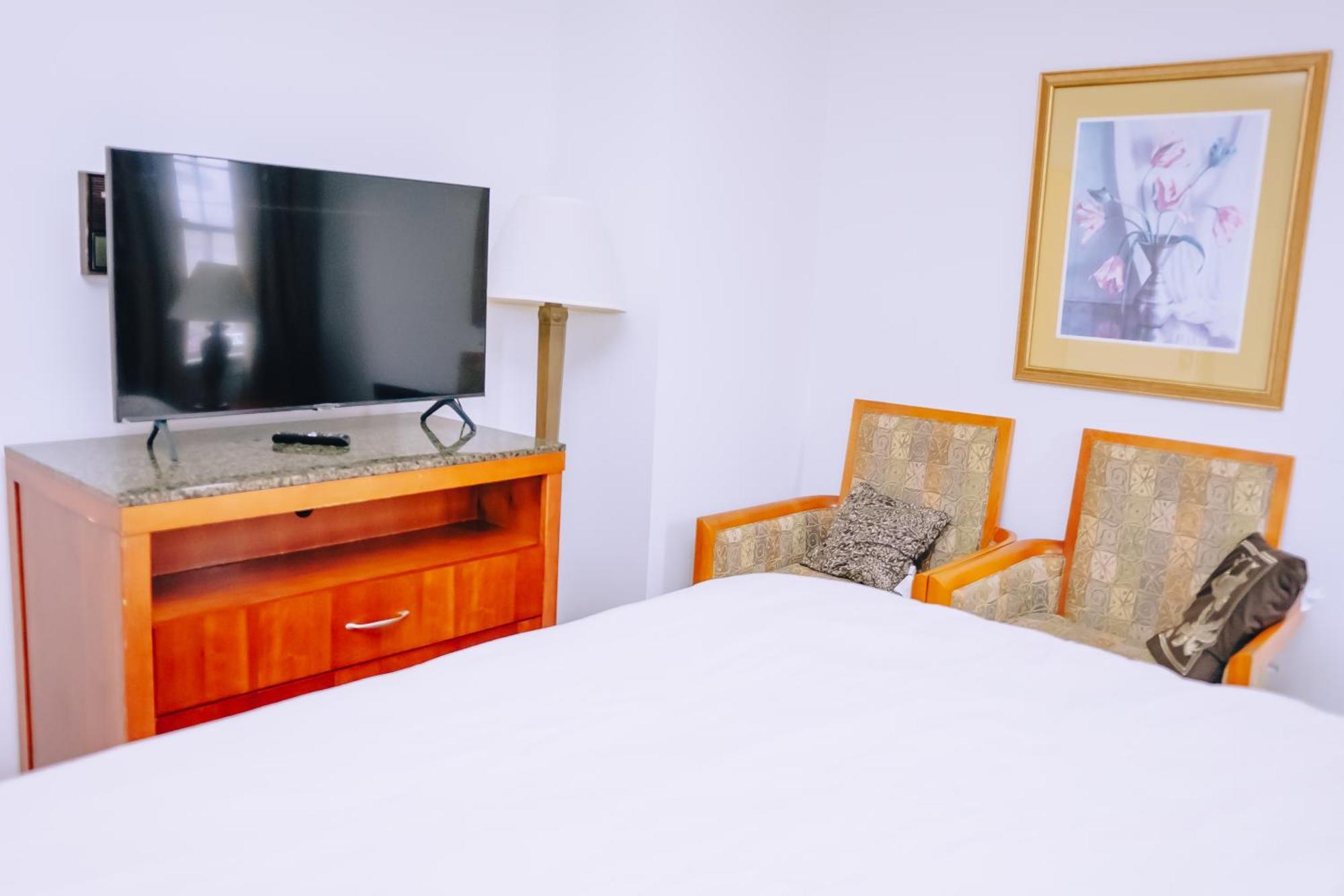 Sheppard Guest house *