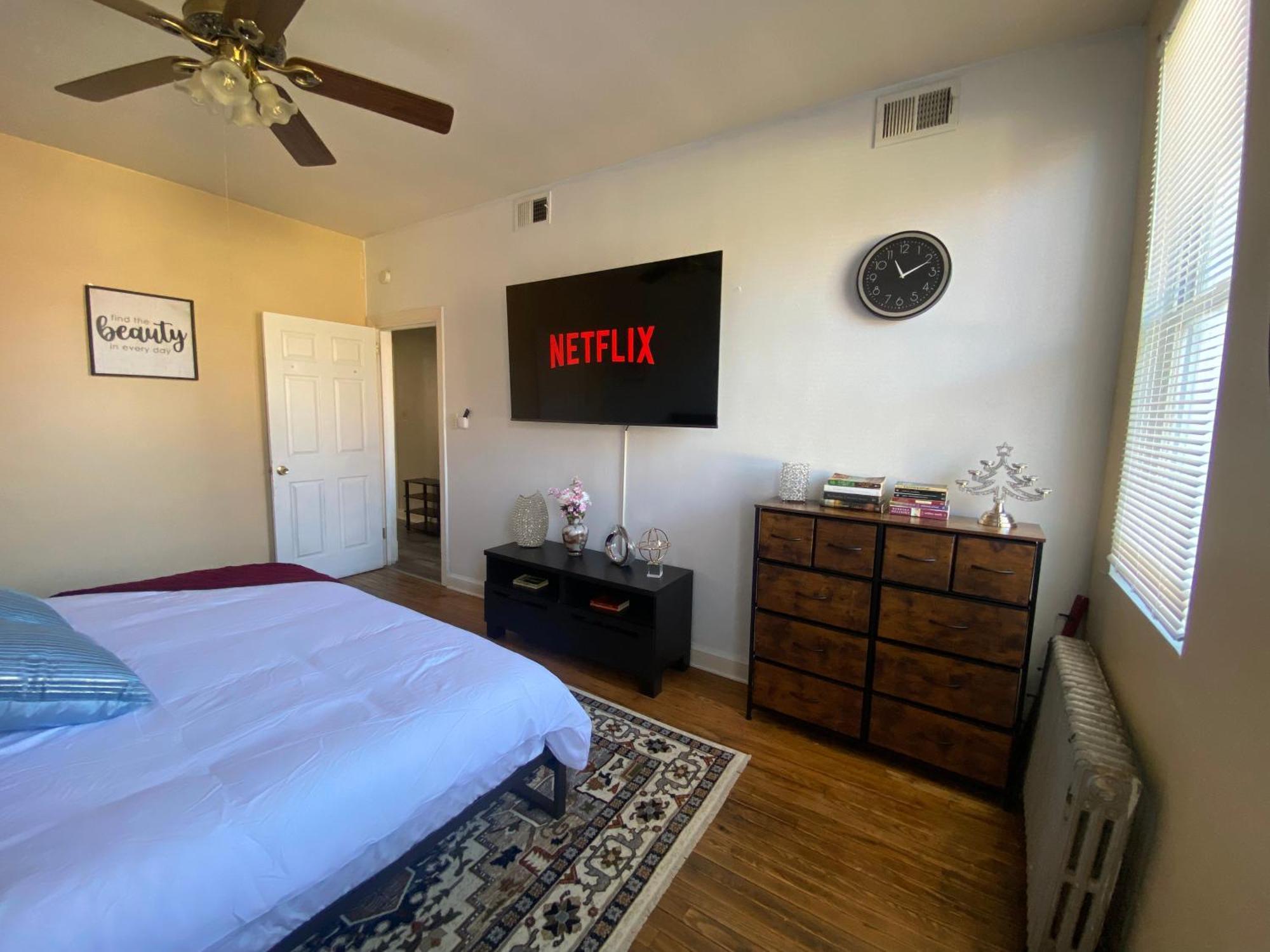 2 Bedrooms At The Heart Of The City! Full Comfort! Washington