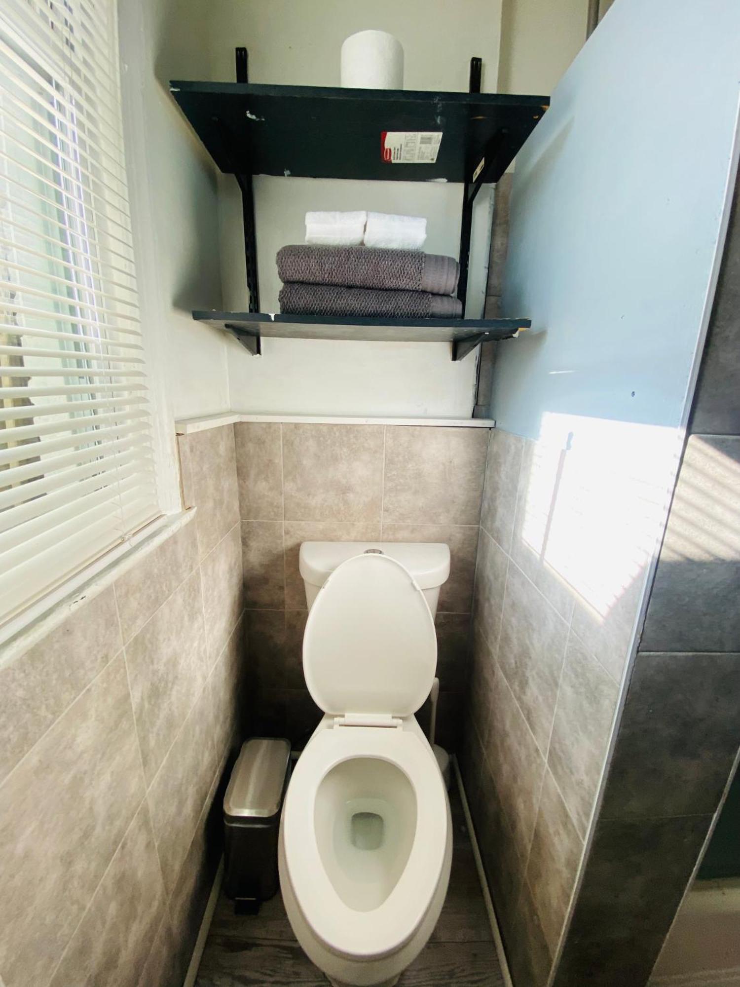 2 Bedrooms At The Heart Of The City! Full Comfort! Apartment