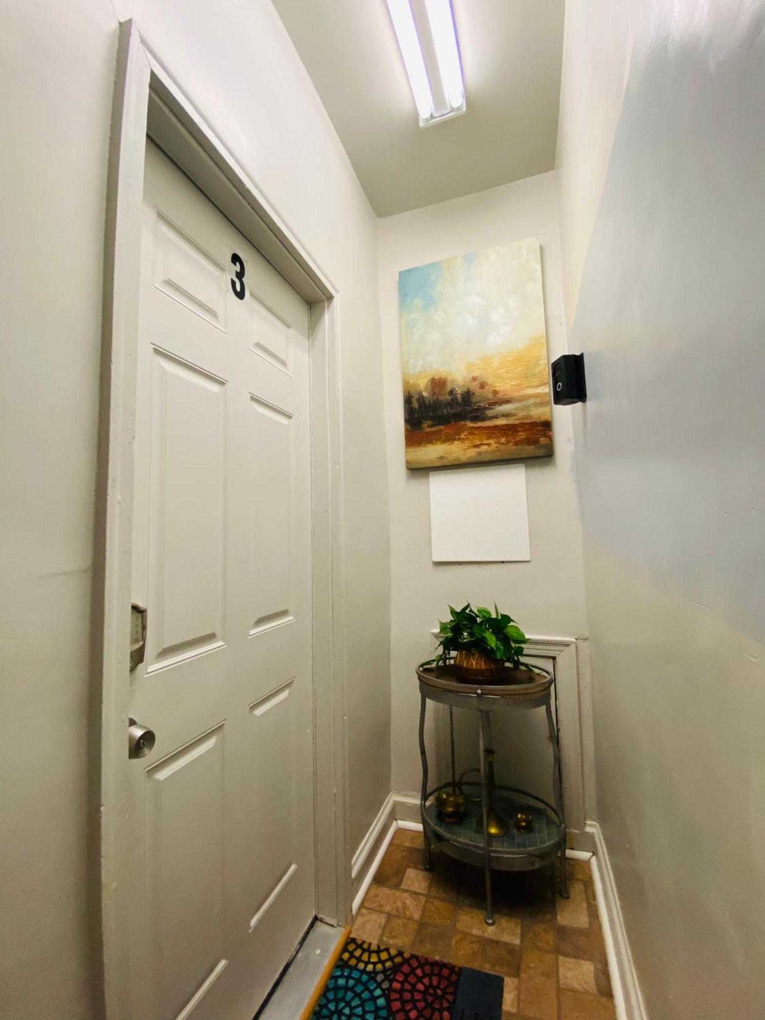 2 Bedrooms At The Heart Of The City! Full Comfort! Apartment