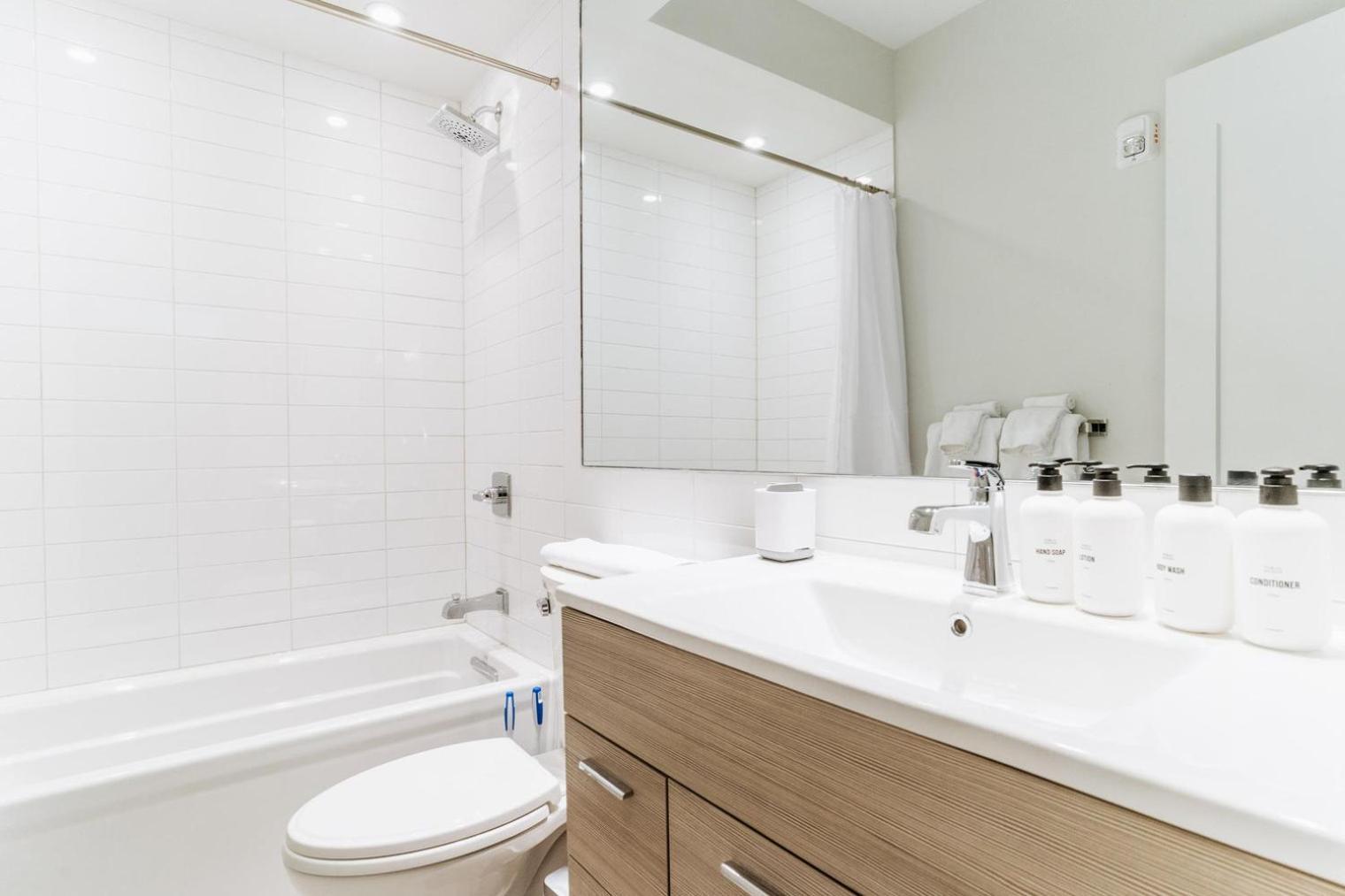 Apartment H Street 2br W Wd Nr Bus Stops Restaurants Wdc-761 Washington