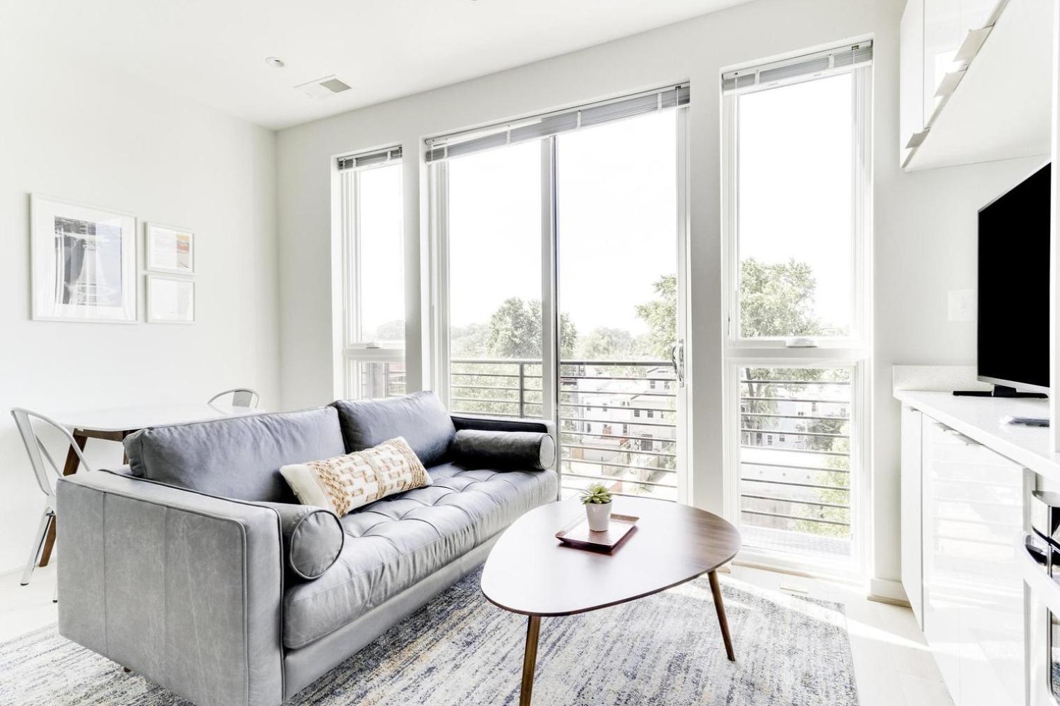 H Street 2br W Wd Nr Bus Stops Restaurants Wdc-761 * Washington