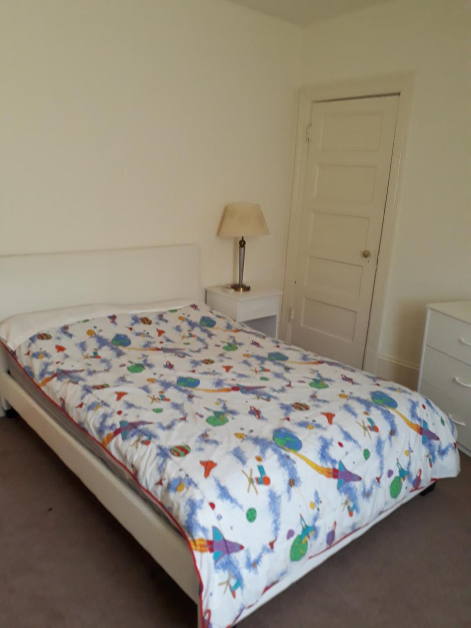 Pleasant Rooming House * Washington
