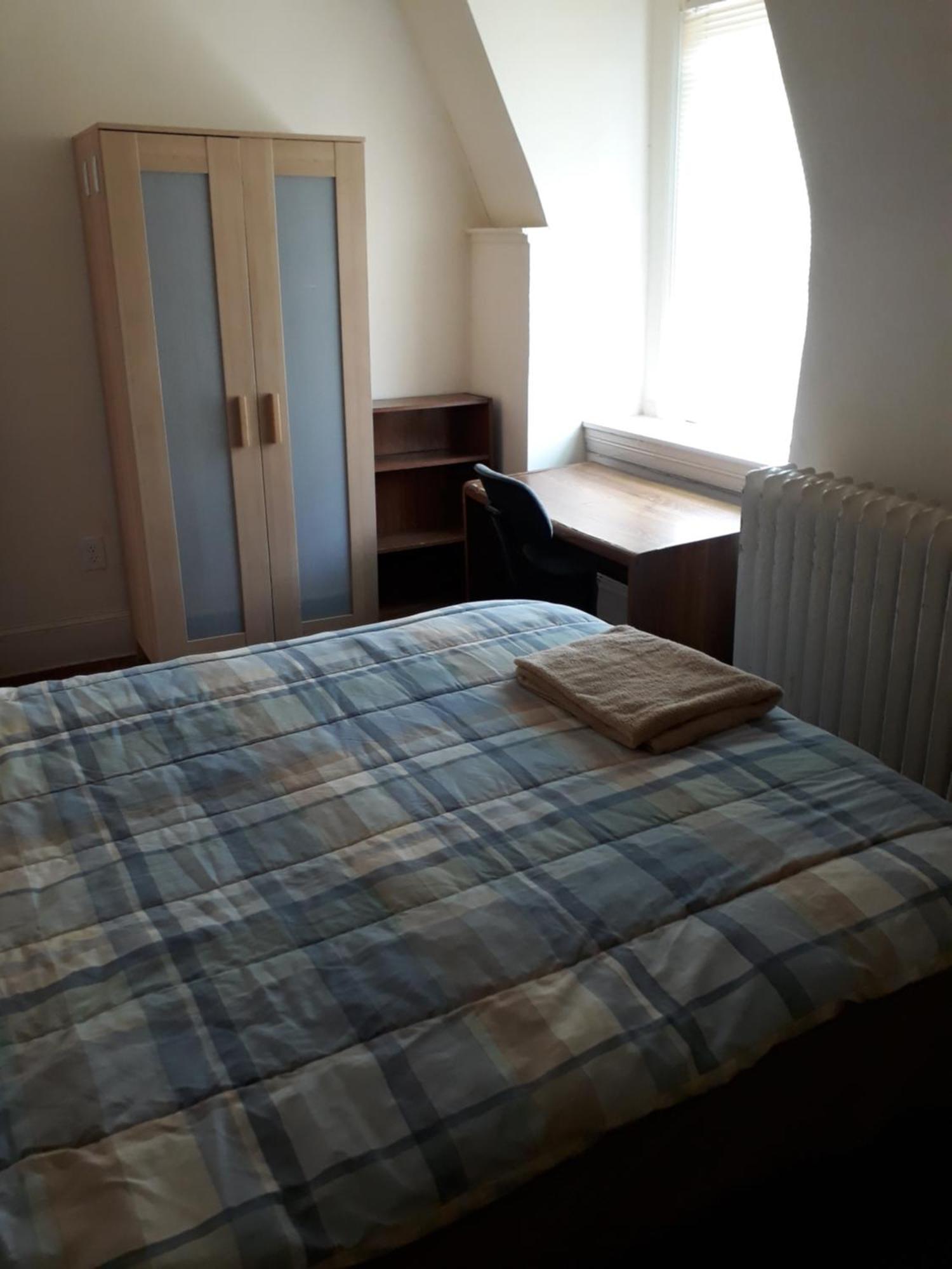 Pleasant Rooming House *