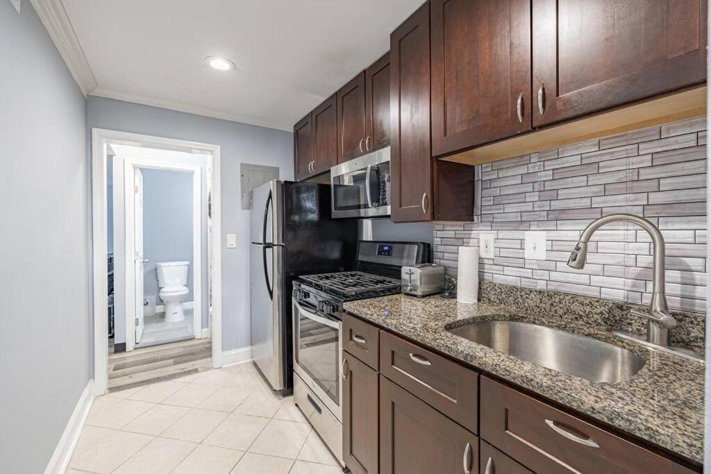 Apartment Cozy Updated 2br In Dc *