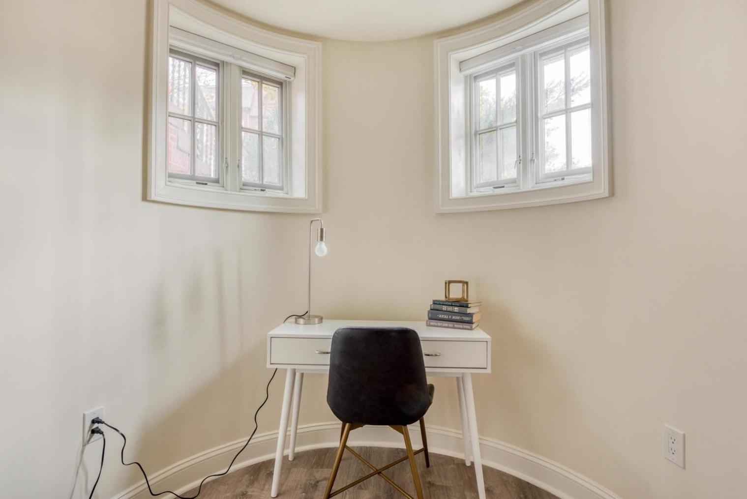 Dupont Circle 1br W Wd Nr Metro Dining Wdc-745 * Washington