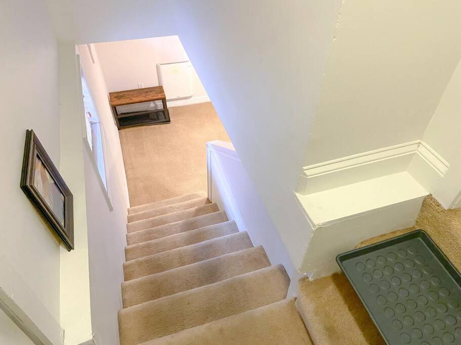 Rare Find Spacious Basement With Parking Holiday home *