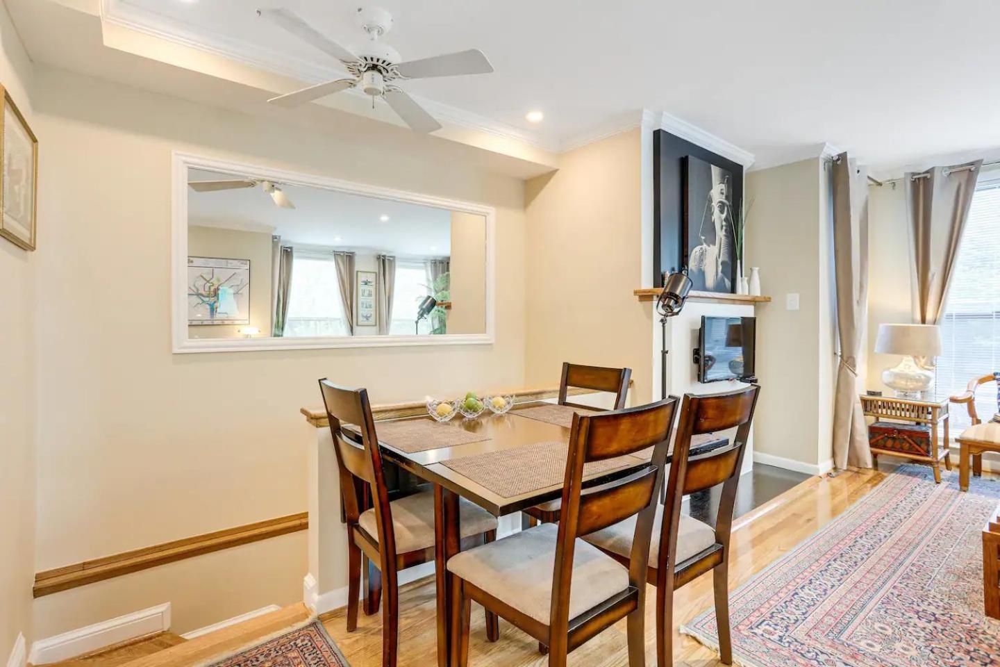 Holiday home Dc's Best Address -10min To White Hse - 500 Mbps