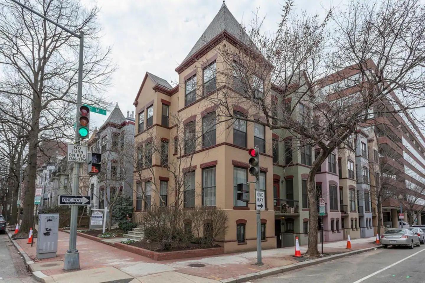 Holiday home Dc's Best Address -10min To White Hse - 500 Mbps *