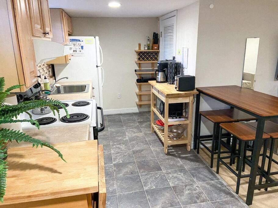Holiday home Rare Find Spacious Basement With Parking *