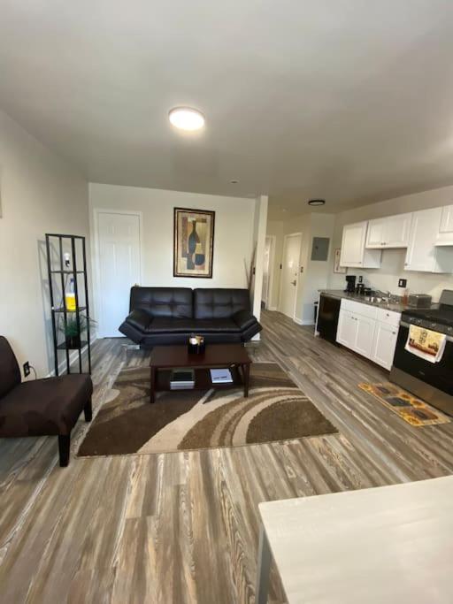 Apartment Lovely One Bedroom Washington